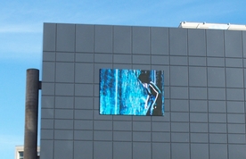 Théatre National de Bretagne un écran à led sur la façade